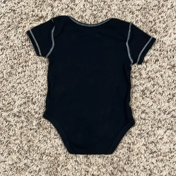HOST PICK!!  Size 6/9months NFL Philadelphia Eagles babies onesie - Picture 2 of 2